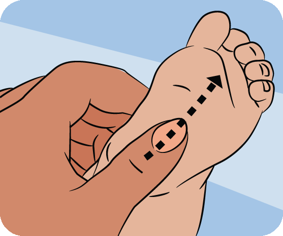 Baby massage: in pictures