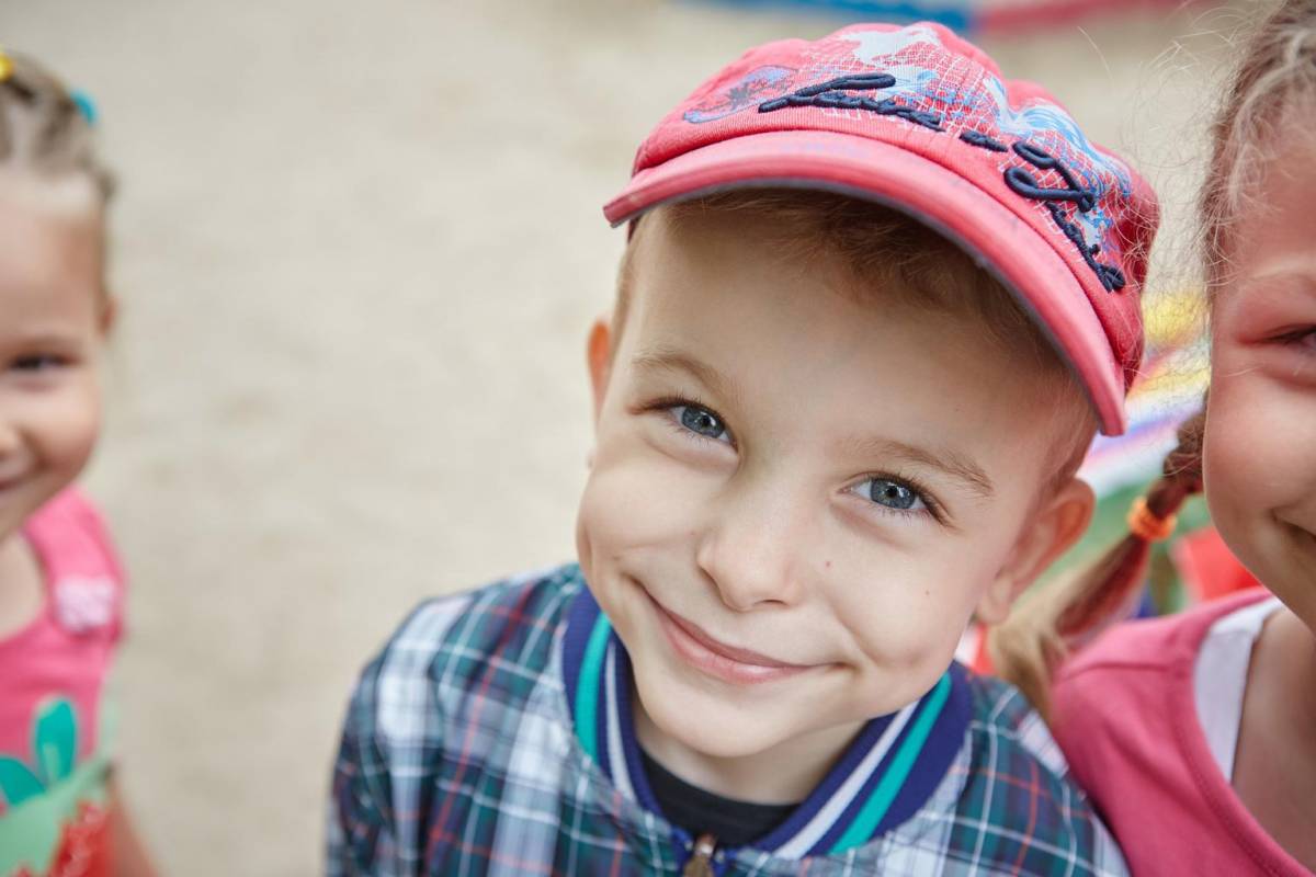 Smiling children 