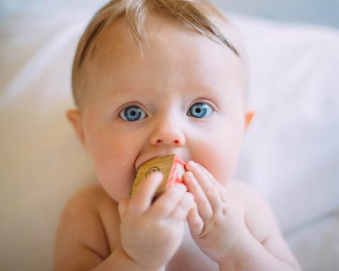1 y.o. girl