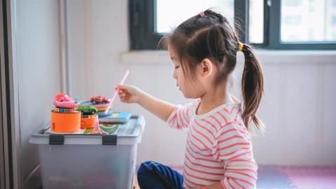 preschooler play and learn