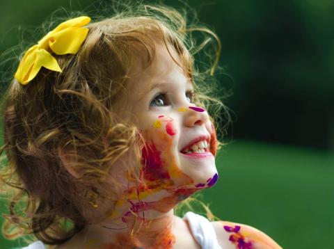 toddler playing at KG