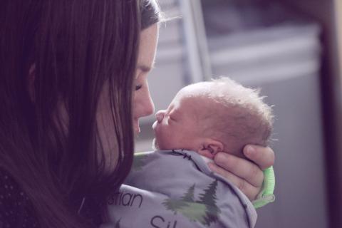 mother with her child (Single parents)