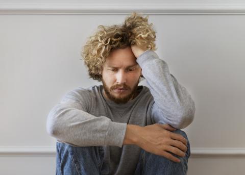Anxious man_Photo from FreePik
